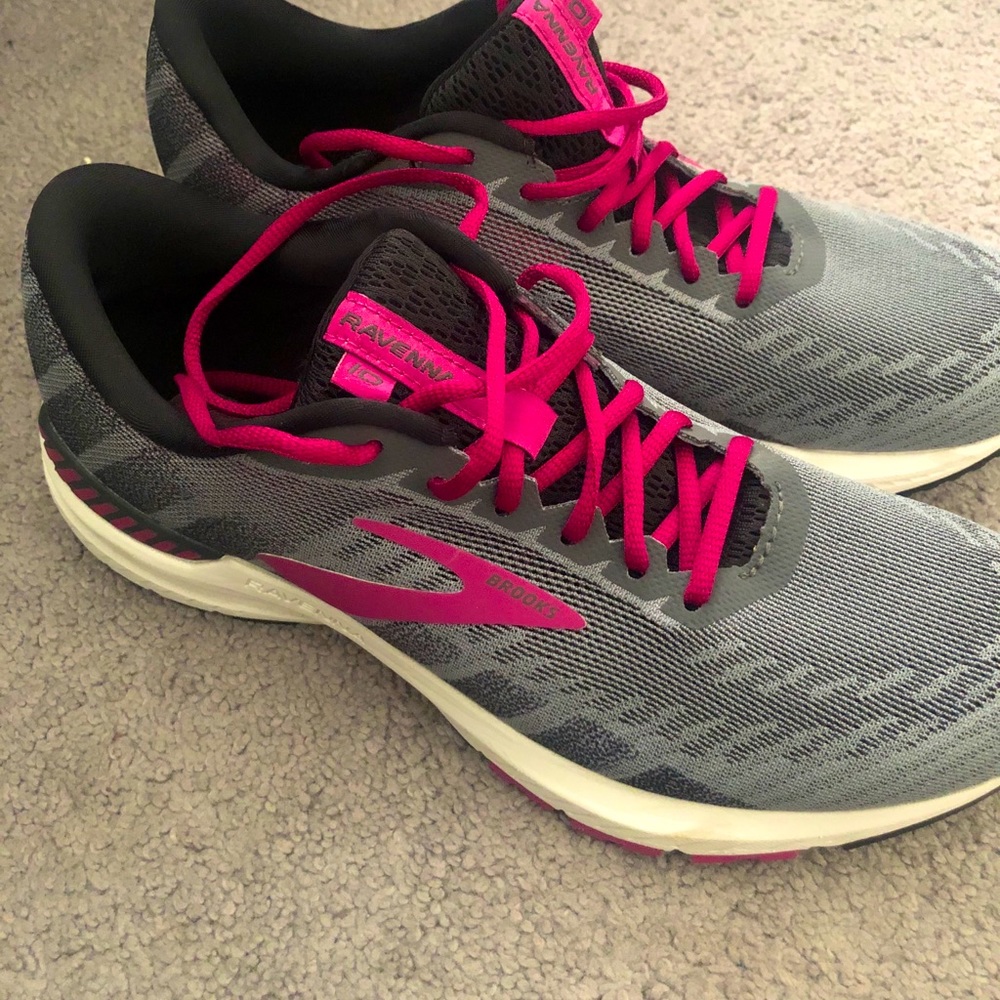 BRAND NEW BROOKS Ravenna 10